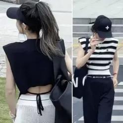 [하프클럽/]민소매 티셔츠 여성 여름 반팔 뒷트임 상의