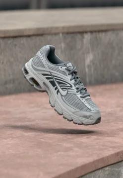 Nike 나이키 스포츠웨어 에어 맥스 모토 2K - 운동화 울프 그레이/퓨어 플래티넘 컬러/쿨 그레이 7654057