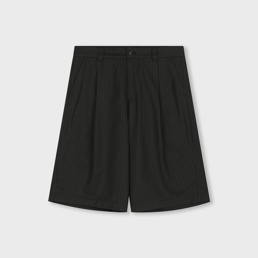 PIN STRIPE BERMUDA SHORTS BLACK