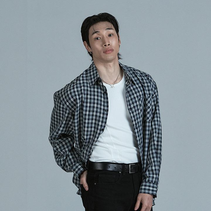 에센셜 오버핏 체크 셔츠