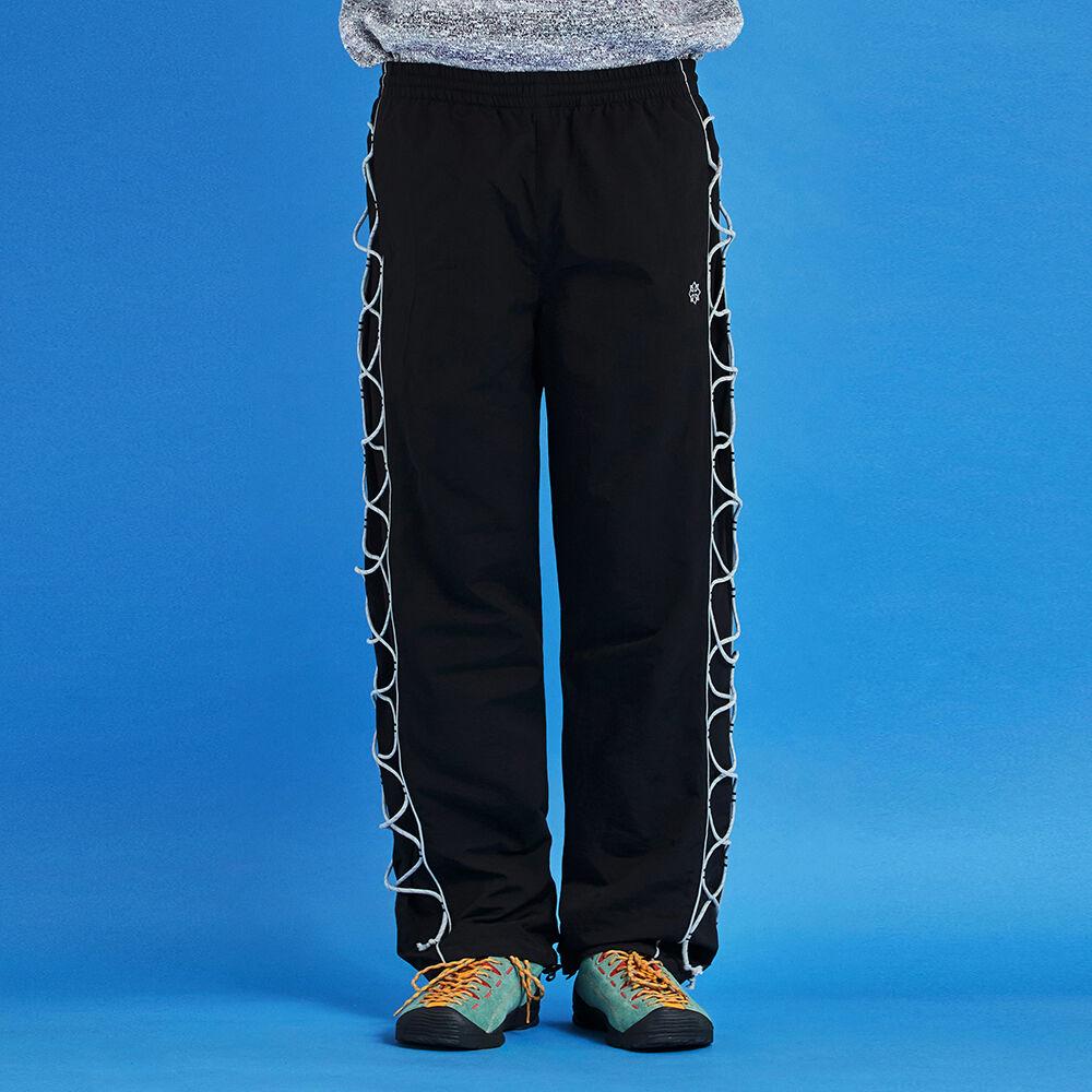 [스트레이키즈 아이엔 착용] STRING NYLON PANTS / BLACK