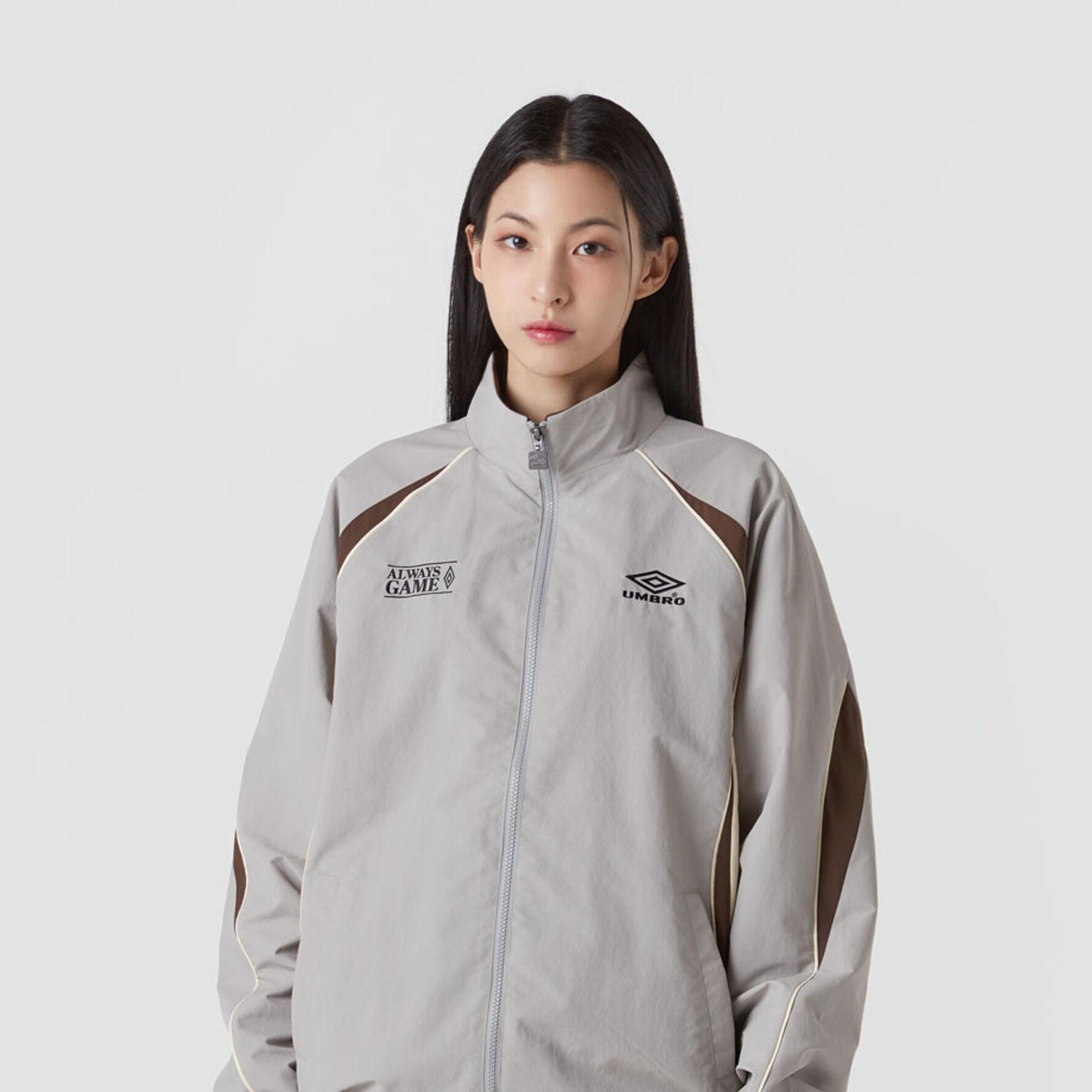 HBL 스포티 캐주얼 스탠넥 바람막이 자켓 라이트 그레이(UQ121CJK22)