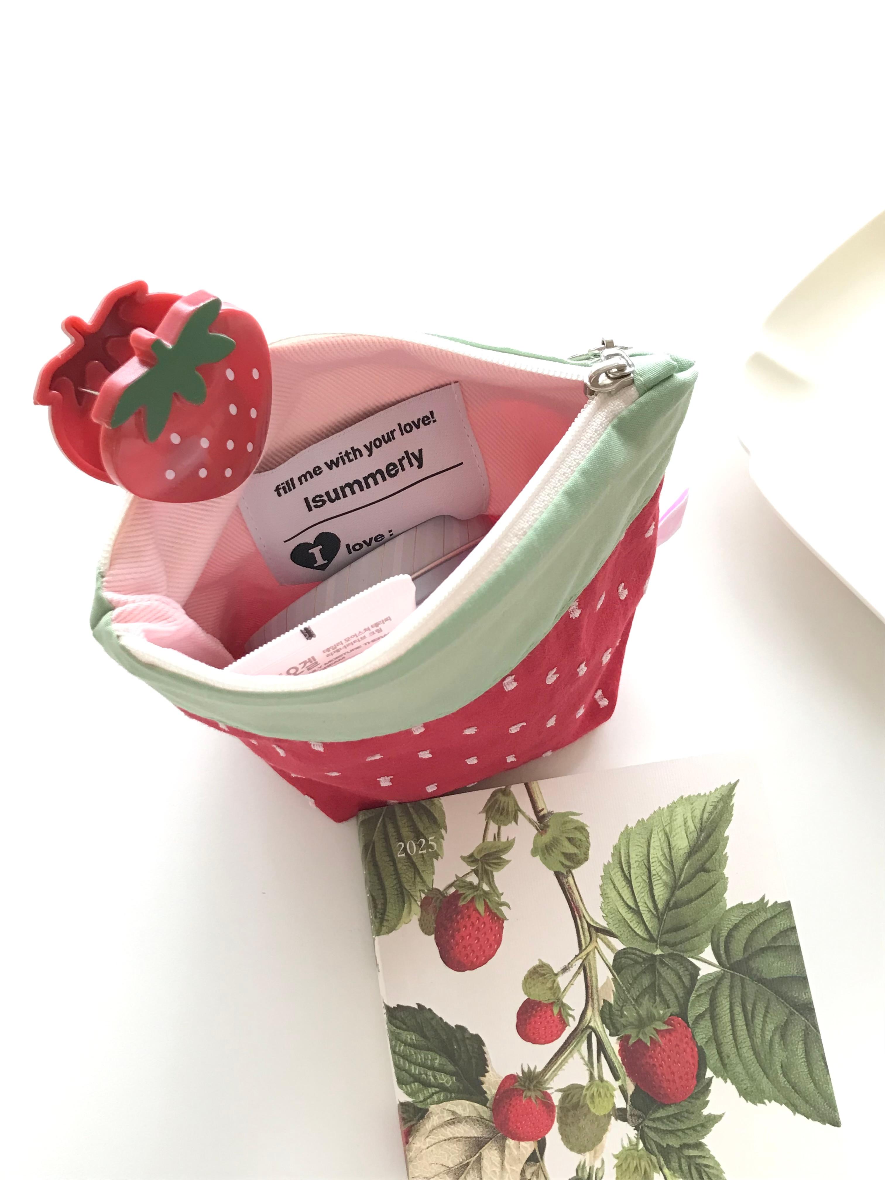 love berry pouch 딸기 파우치 / 2 colors