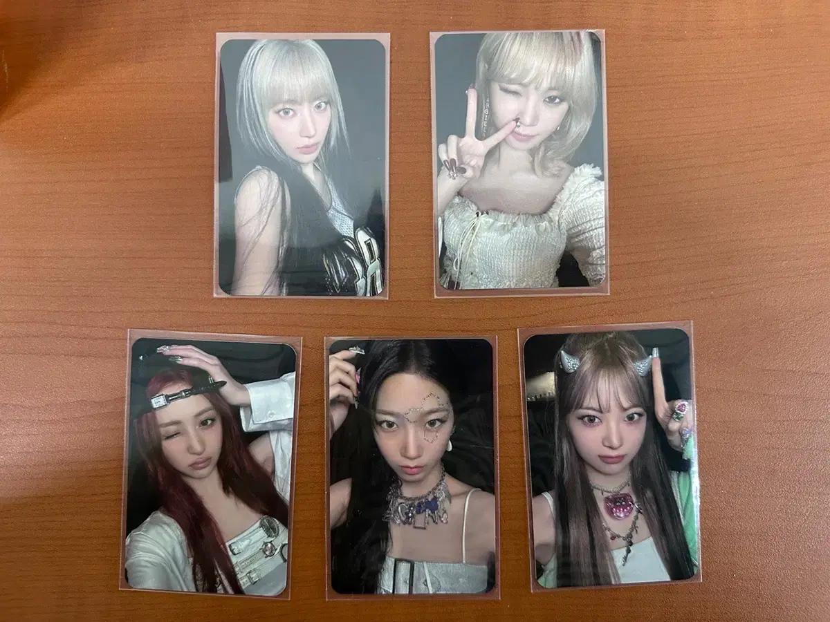 르세라핌 조은뮤직 이지 팬사인회 특전 포토카드 세트 팝니다