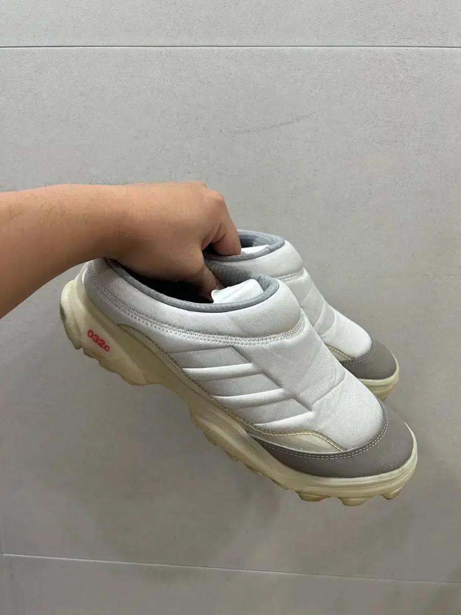 032C 아디다스 뮬