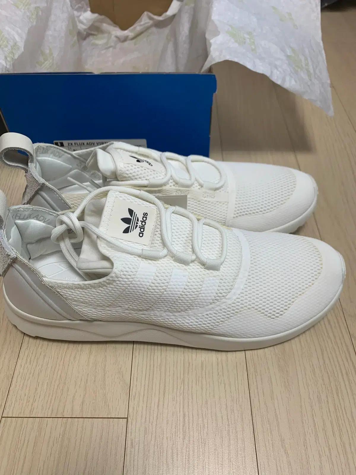 [280] 아디다스 화이트 운동화