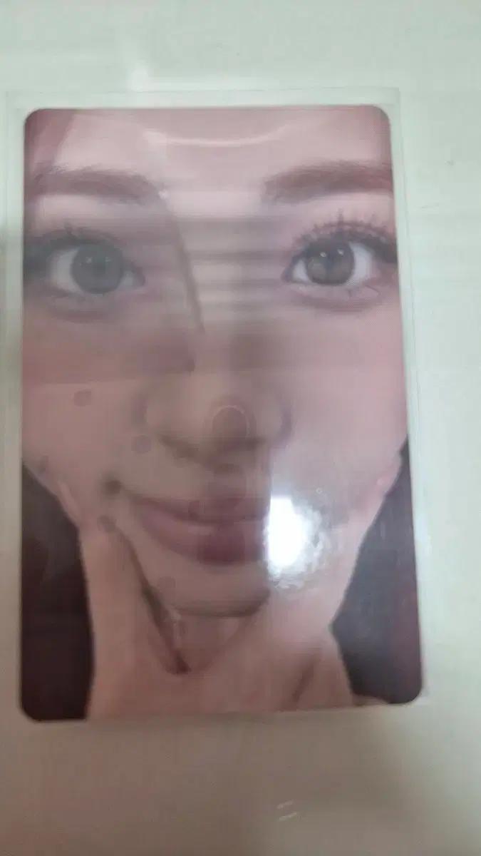 르세라핌 허윤진 이지 위버스 특전 얼빡 아궁빵 포카