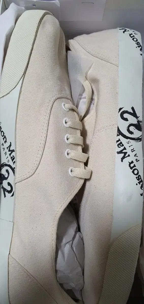 메종 마르지엘라 타비  캔버스 스니커즈 아이보리