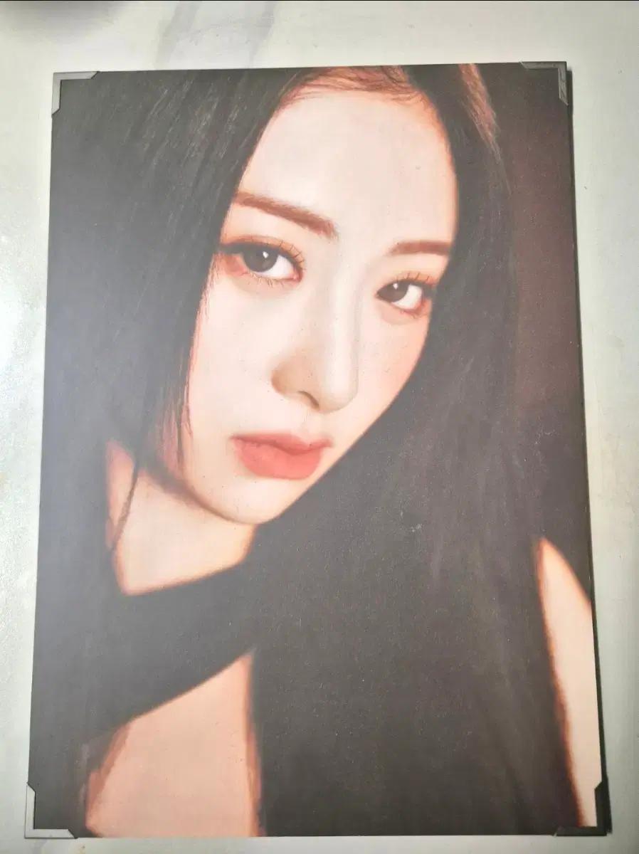 르세라핌 허윤진 사진
