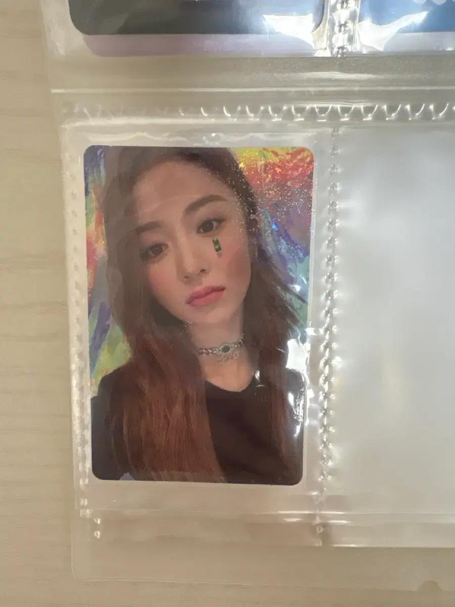 가격내림)포토카드 르세라핌 허윤진