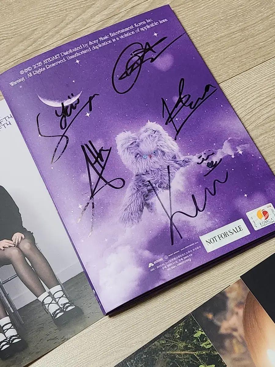 피프티피프티 3rd 미니앨범 전멤버 친필싸인