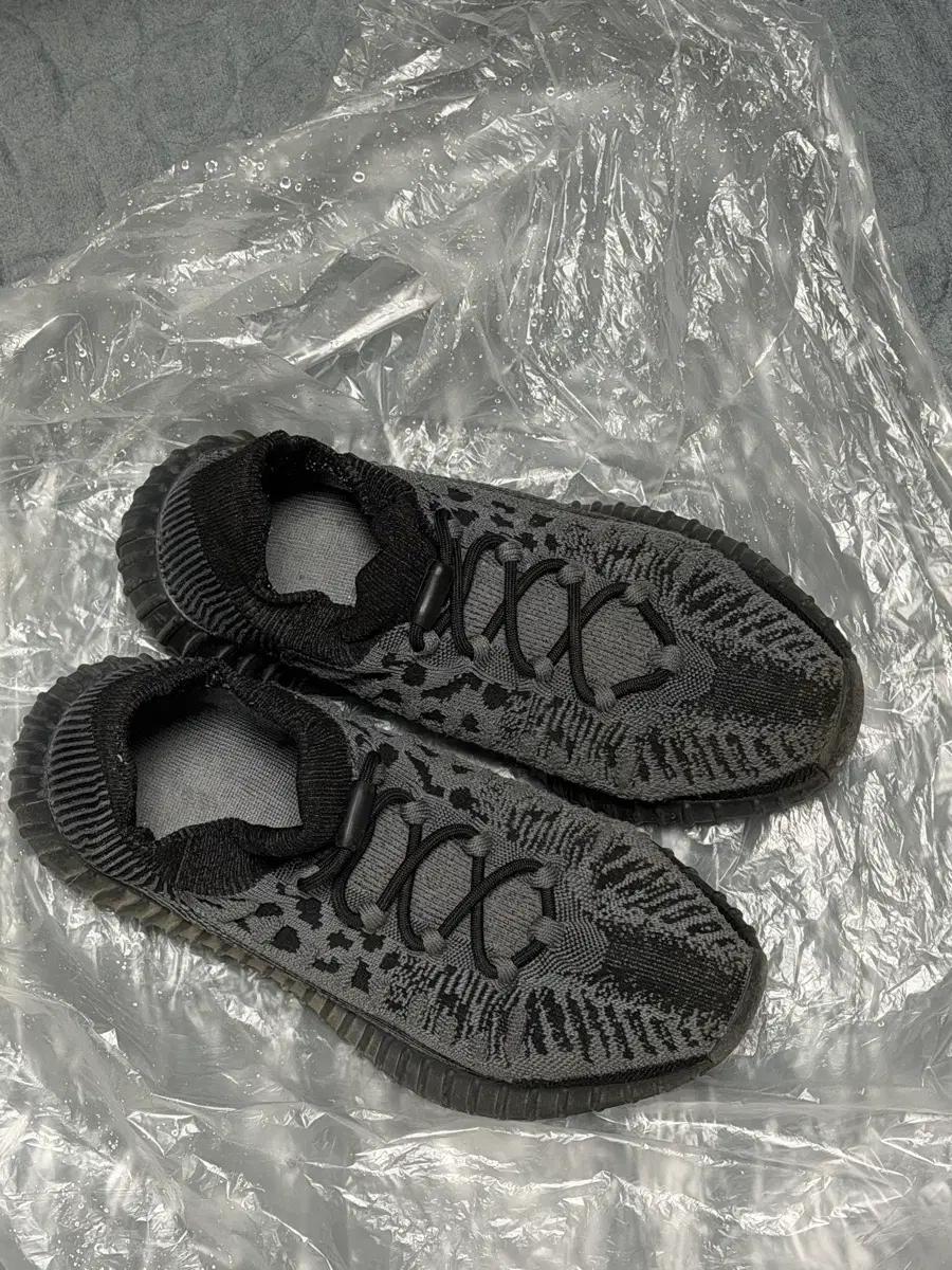 아디다스 이지 350 V2 컴팩트 슬레이트 오닉스 280