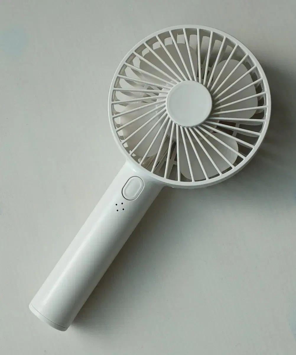 다이소 휴대용 선풍기(아이보리)