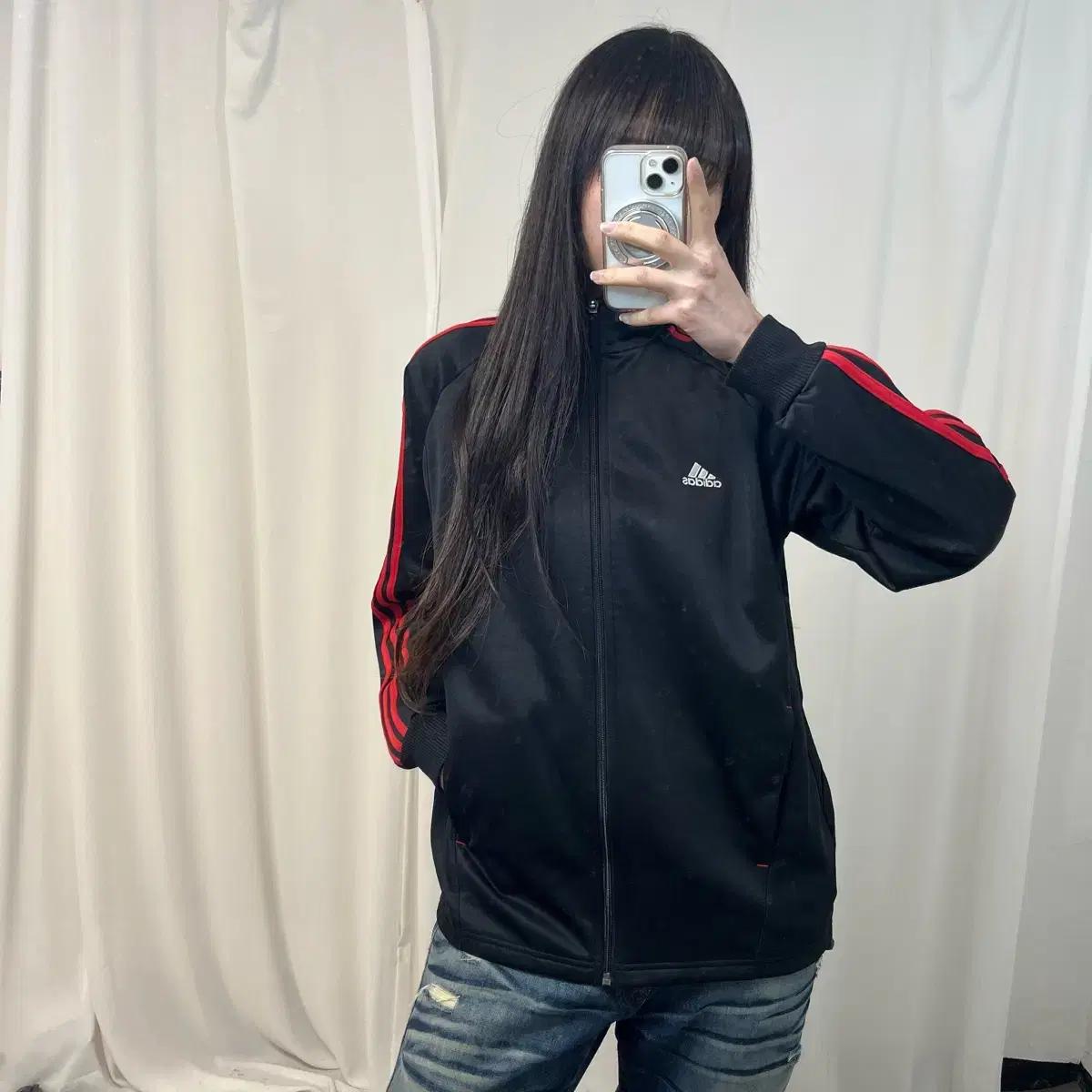 아디다스 블랙 레드 져지