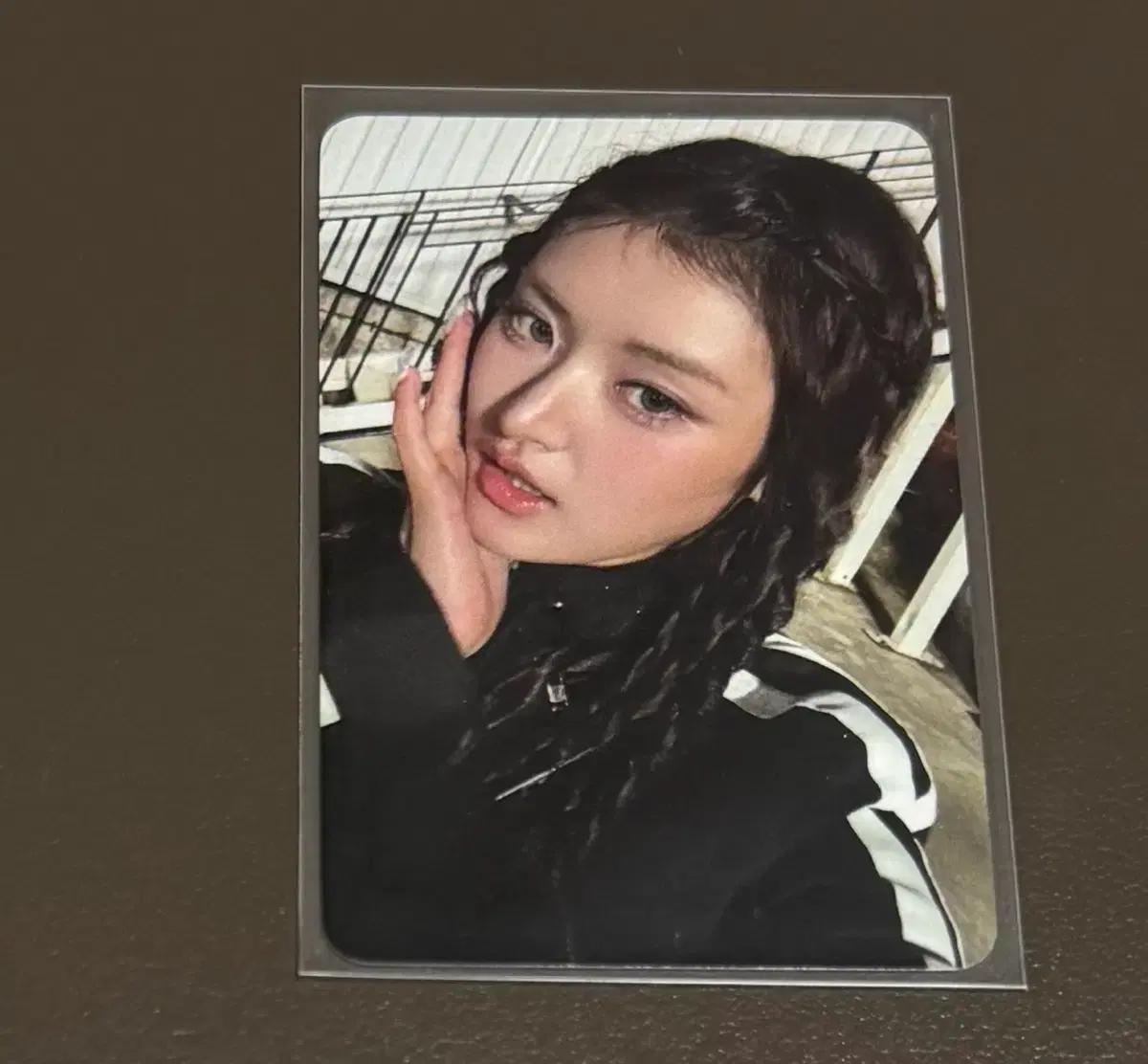 피프티피프티 아테나 공방포카 양도