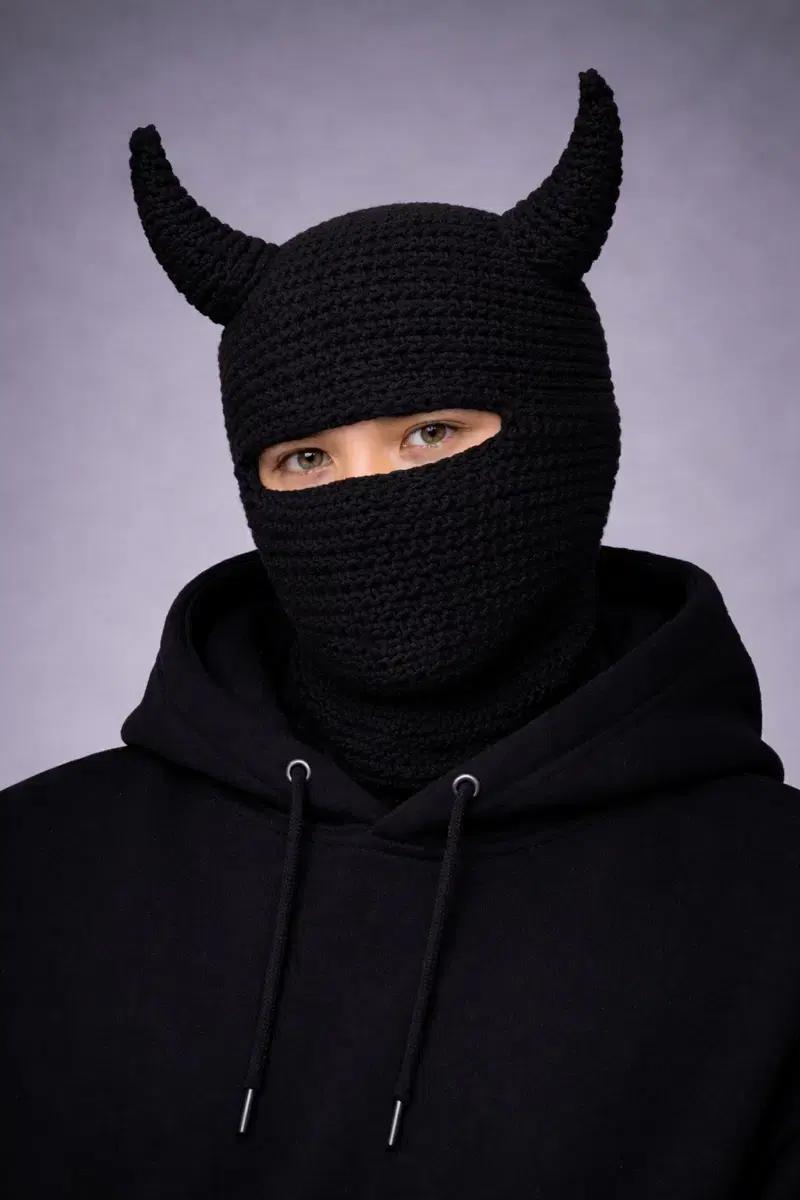 Ski mask black