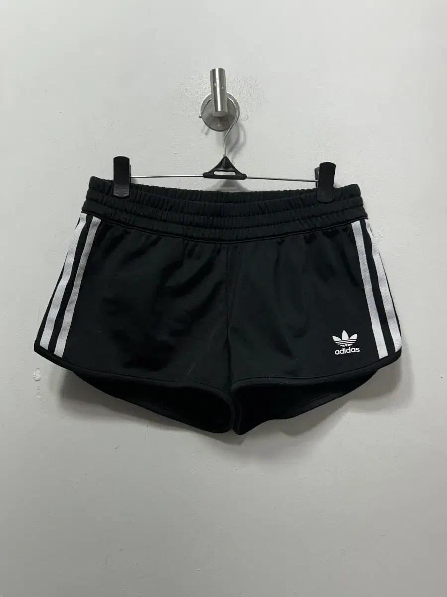 아디다스 핫팬츠 XS