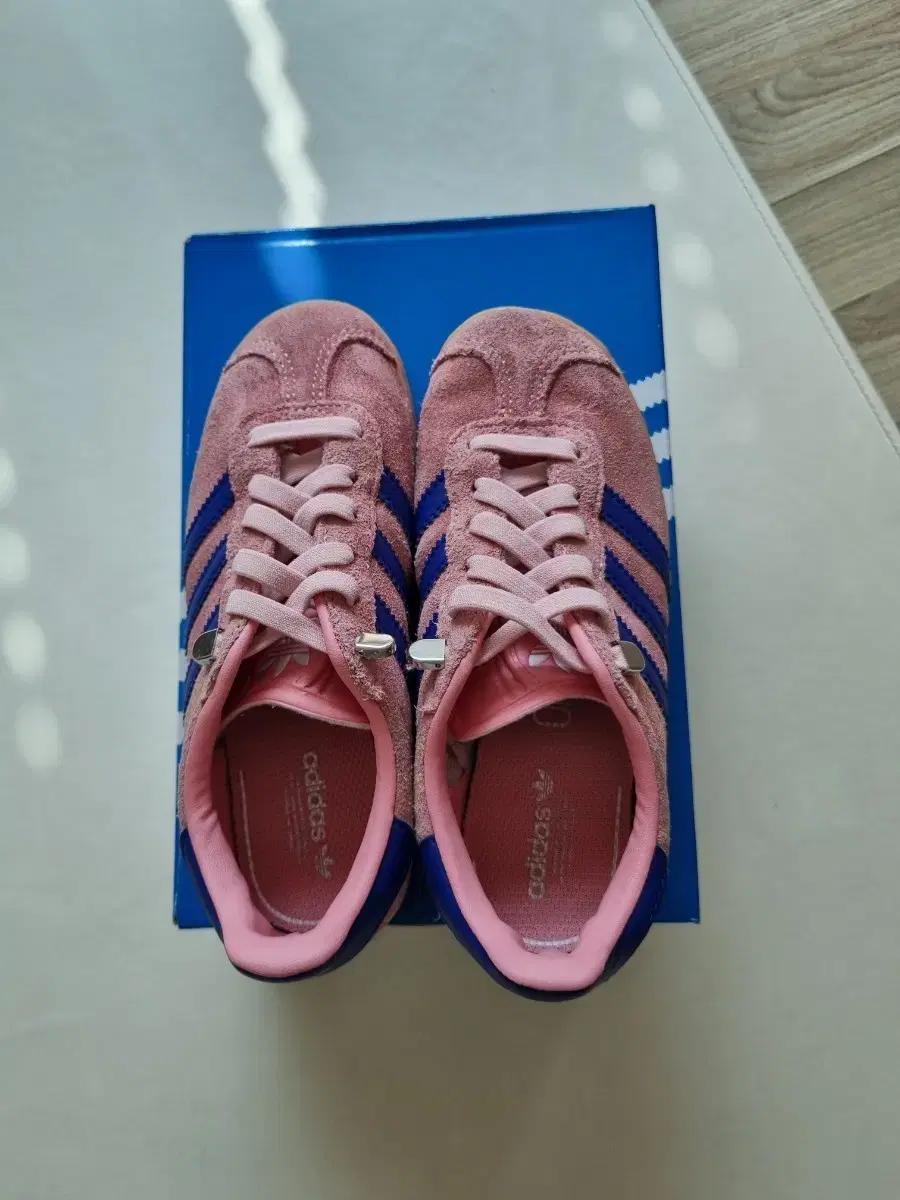 아디다스 가젤180