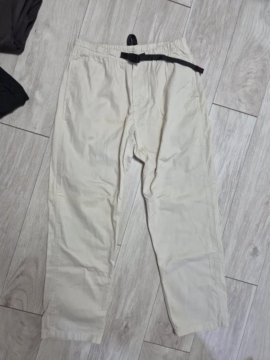 그라미치 면바지 크림색상 xl