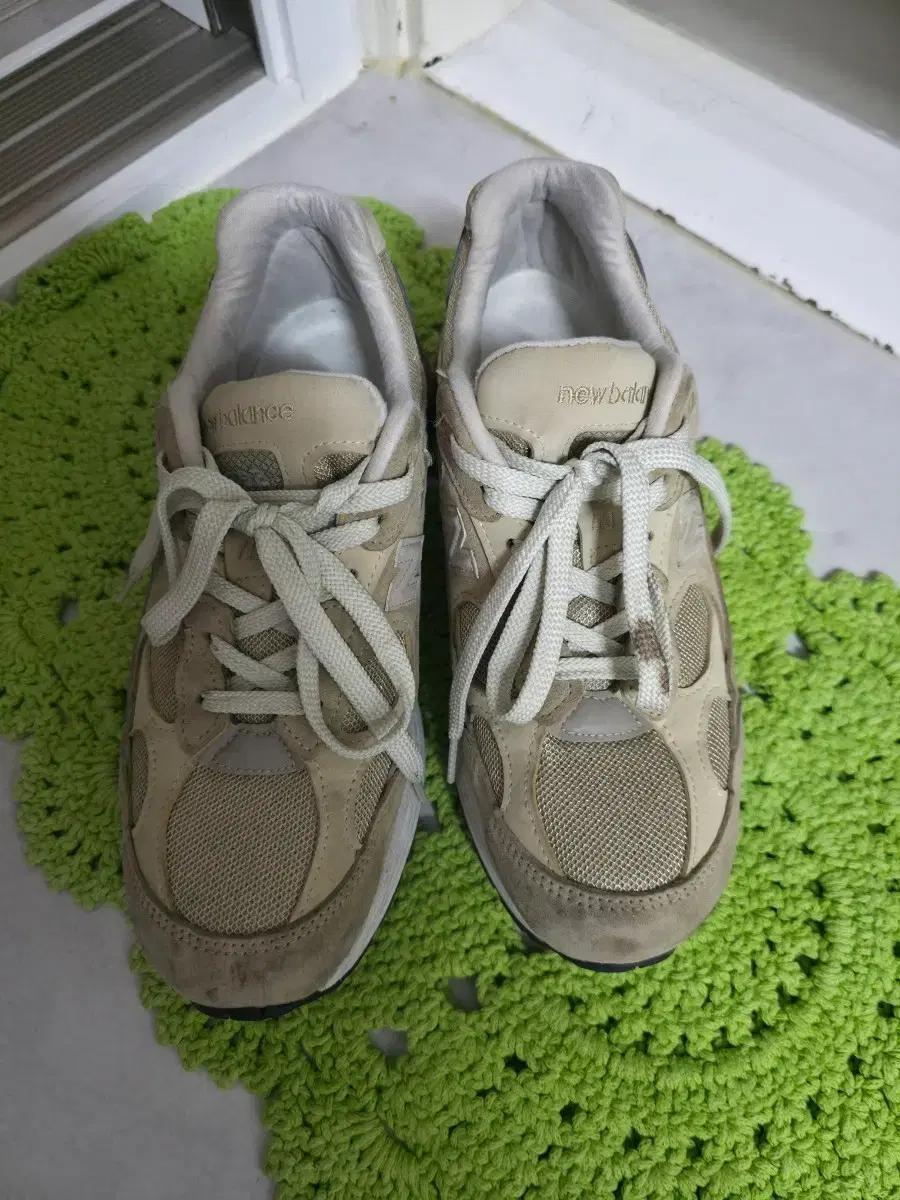 뉴발란스 992. tan 265사이즈
