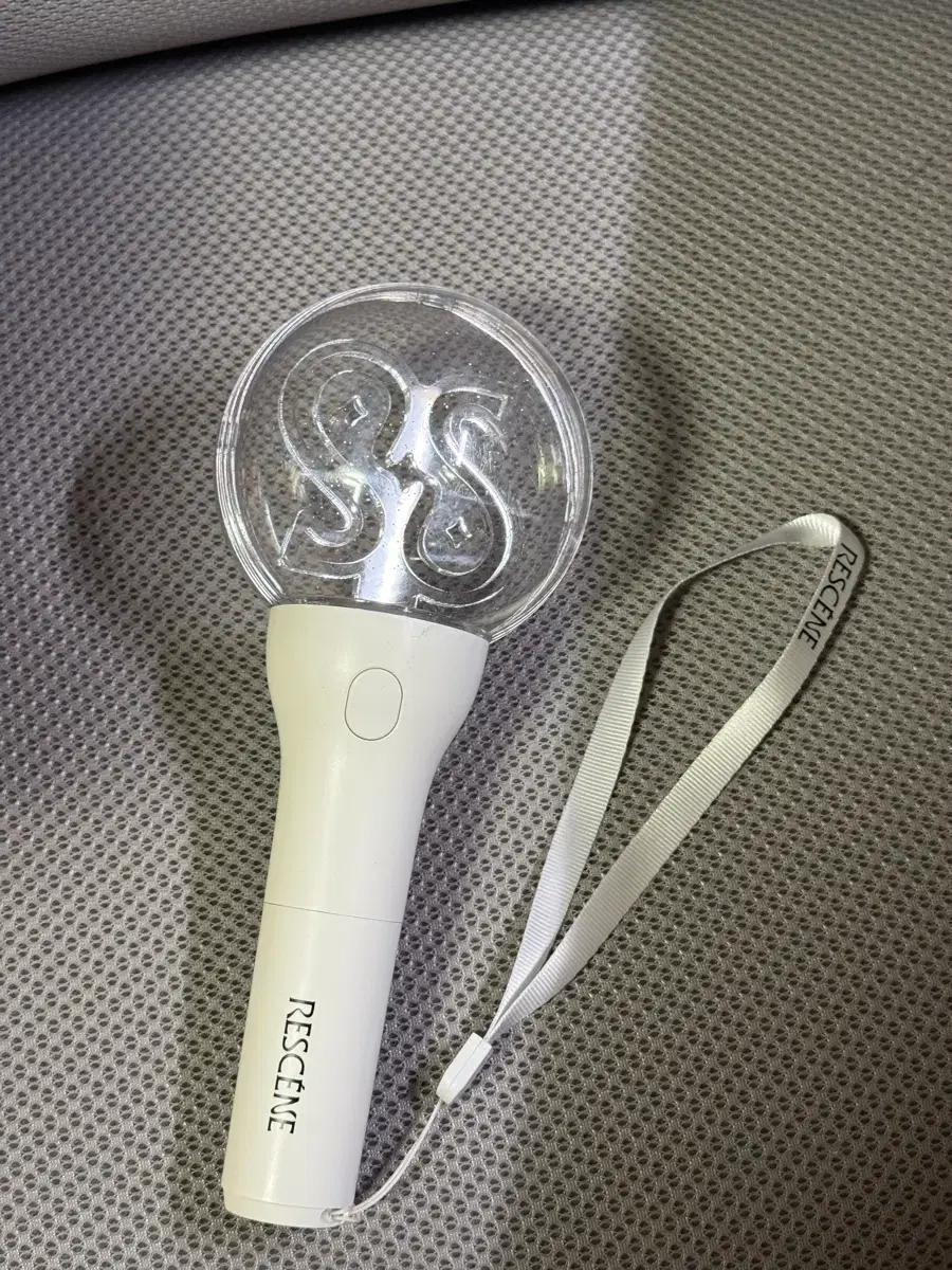 리센느 응원봉 팝니다