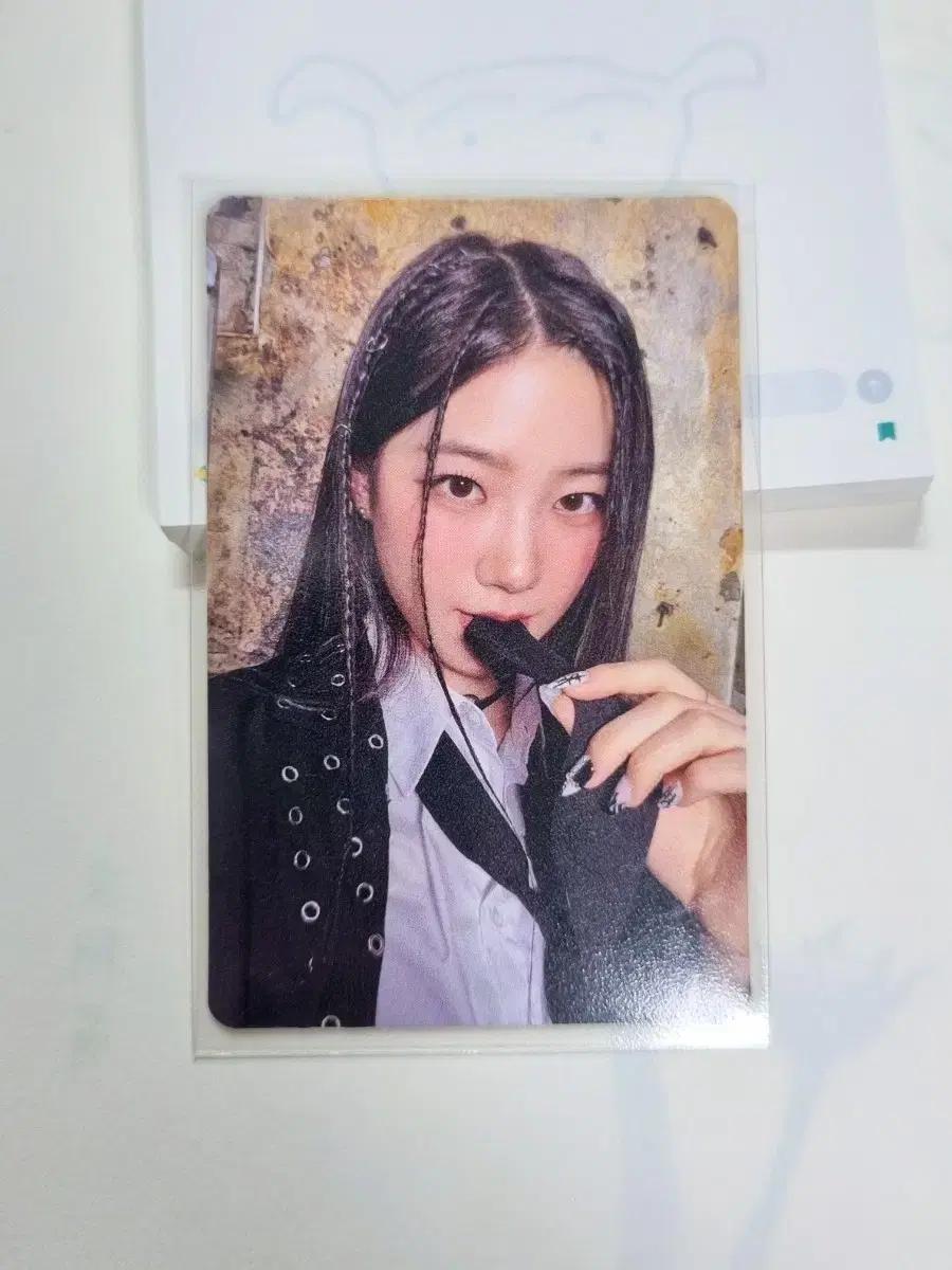 르세라핌 카즈하 ANTIFRAGILE TOU Creculture 포카
