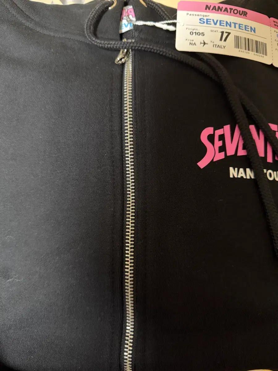 세븐틴 나나투어 후드집업