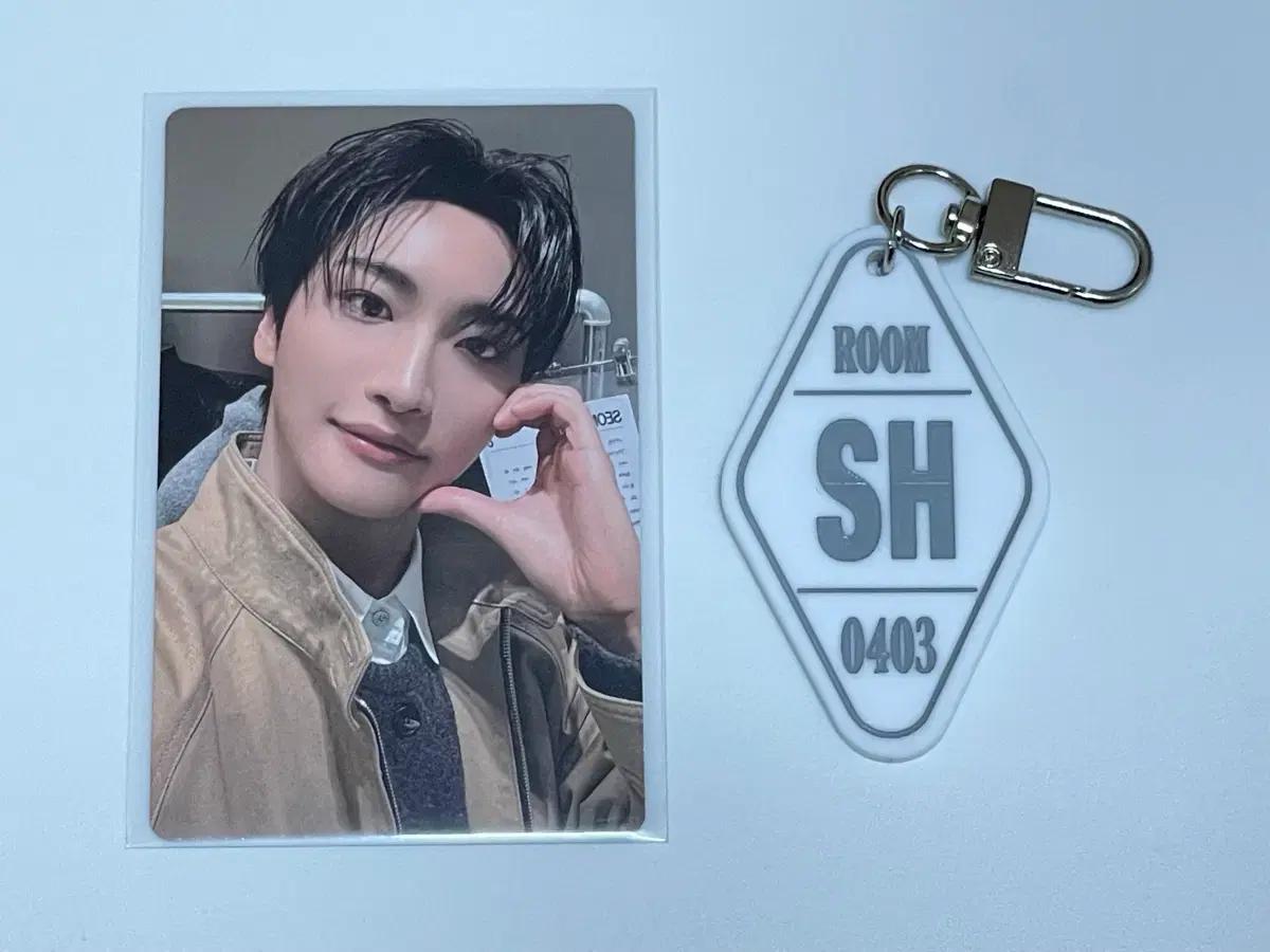 (포카포함)에이티즈 ATEEZ 에잇룸 8room 팝업 성화 키링
