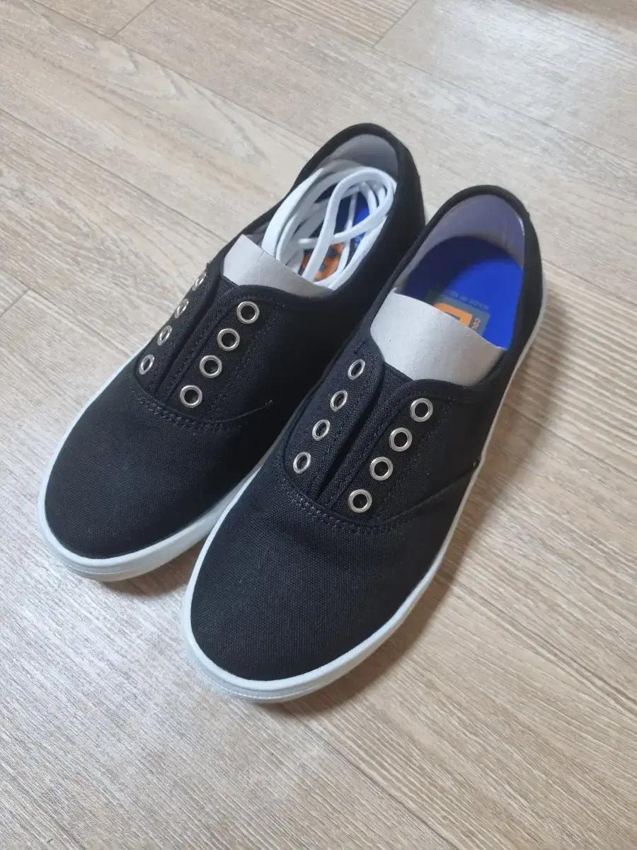 (새상품) 여자 슬립온 스니커즈 단화 굽낮은 신발 블랙 230