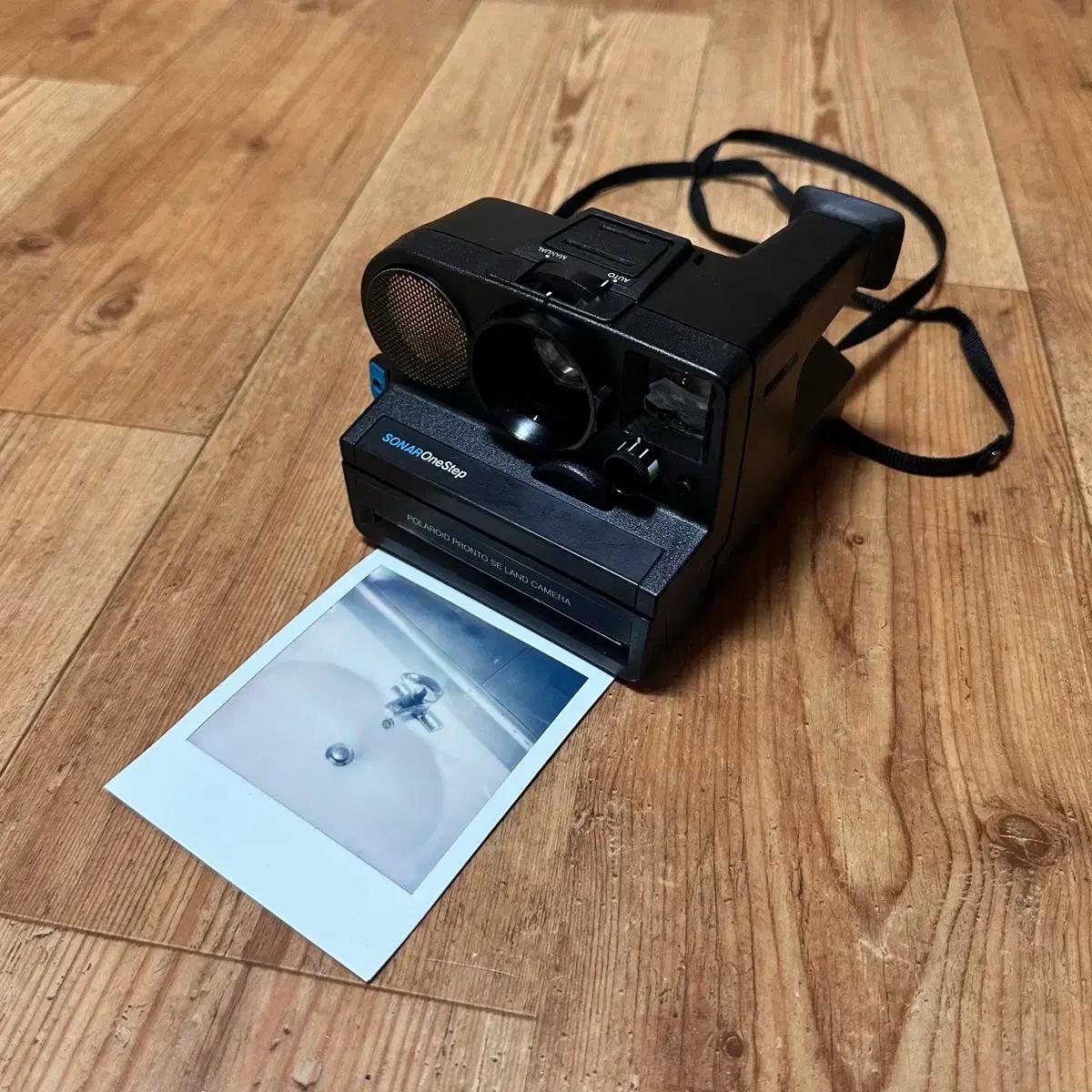 폴라로이드 필름 카메라 Polaroid Pronto 자동초점 SX-70