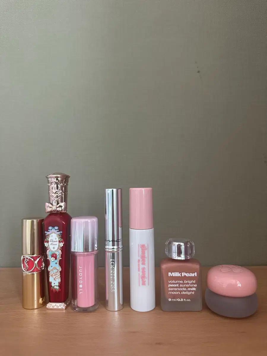 입생로랑,퓌,주디돌,플라워노즈,맥,얼터너티브스테레오,에뛰드 립